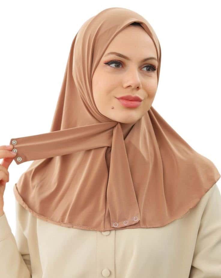 Cagoule Hijab Ajustable à Boutons Pression – Beige Miel / Nude
