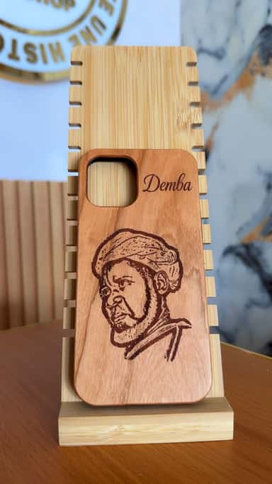 Coque téléphone en bois personnalisée