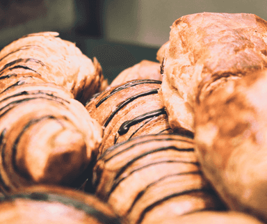 Les viennoiseries pack de 5 pains chocolats et 5 croissants