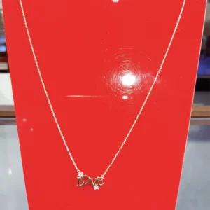 Collier en Or avec Pendentif Love