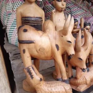 Statue de Zébu en Bois Malagasy